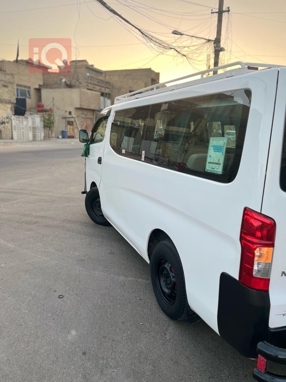 نيسان اورفان